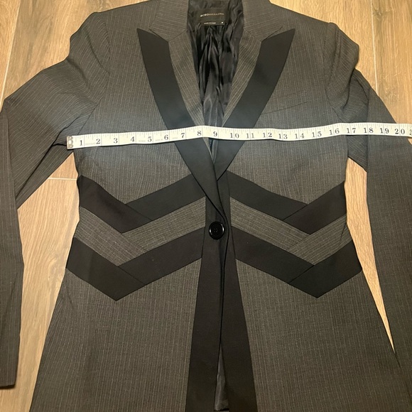 BCBG Max Azria Grey Wool Jacket/Skirt Suit Set with Black Zig Zag Detail Small - Picture 3 of 7